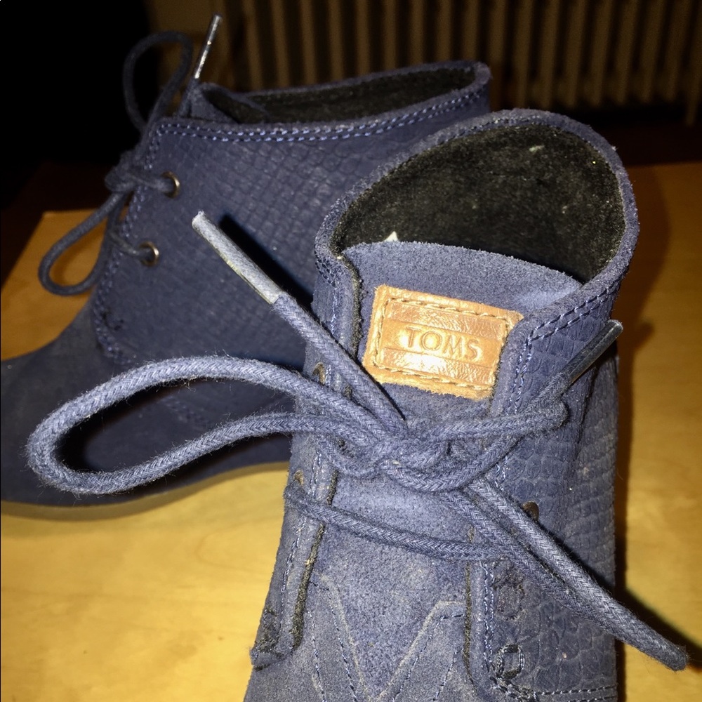 Toms wedges